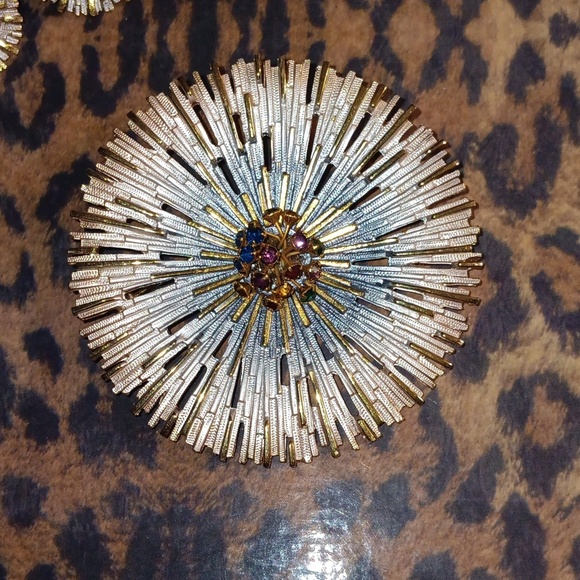 !!Vintage Modernist Brutalist Brooch Pin & Matching Clip On Earrings - Picture 2 of 9